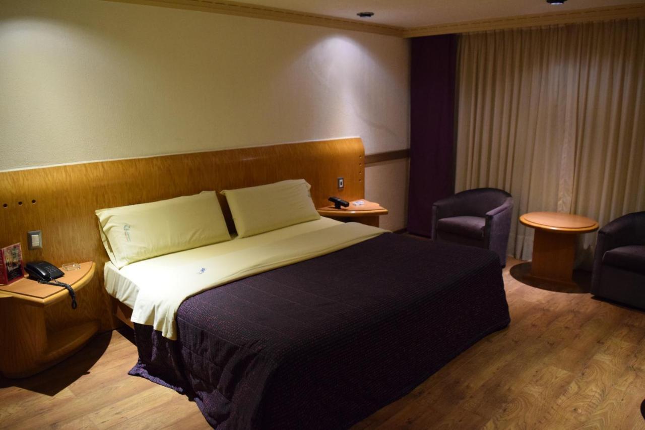 Hotel & Suites La Marquesa 托卢卡 外观 照片
