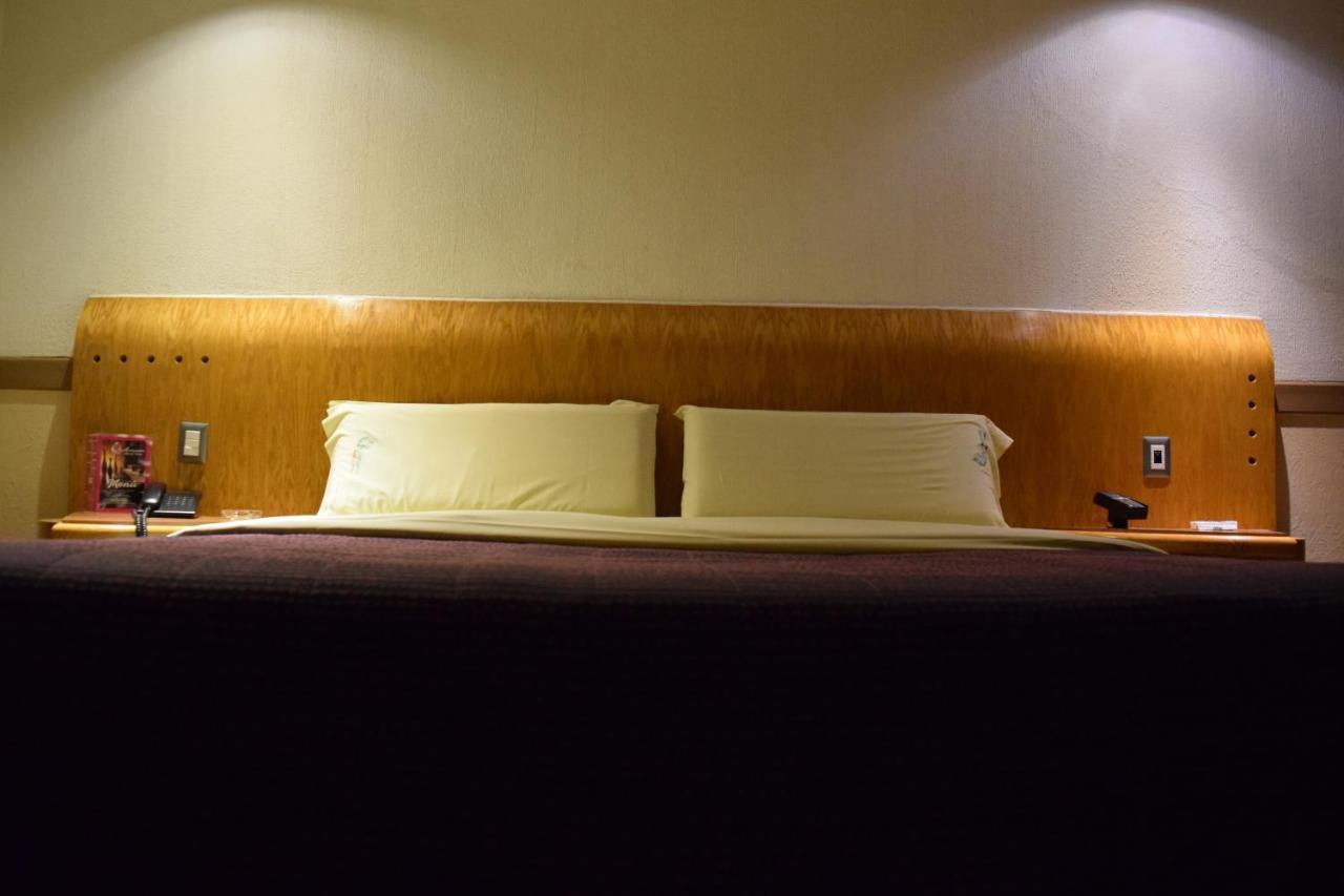 Hotel & Suites La Marquesa 托卢卡 外观 照片