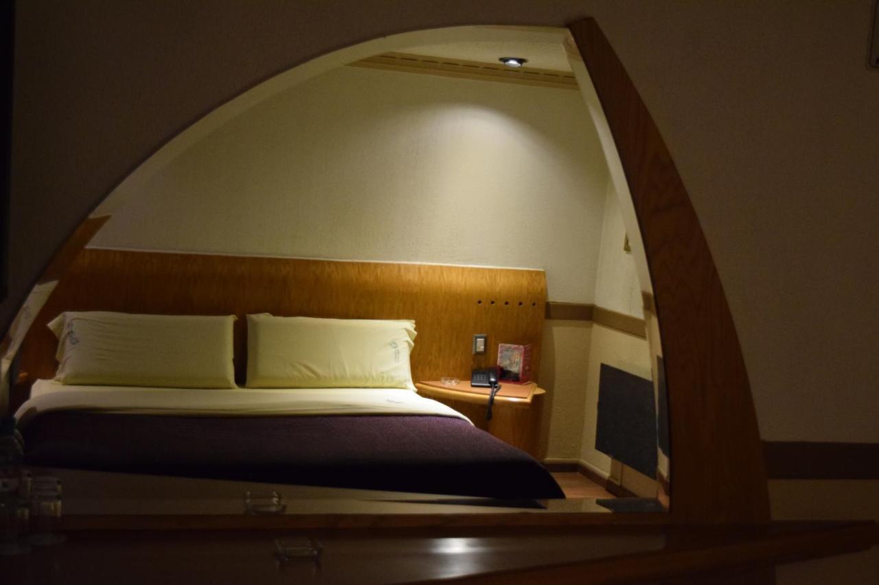 Hotel & Suites La Marquesa 托卢卡 外观 照片